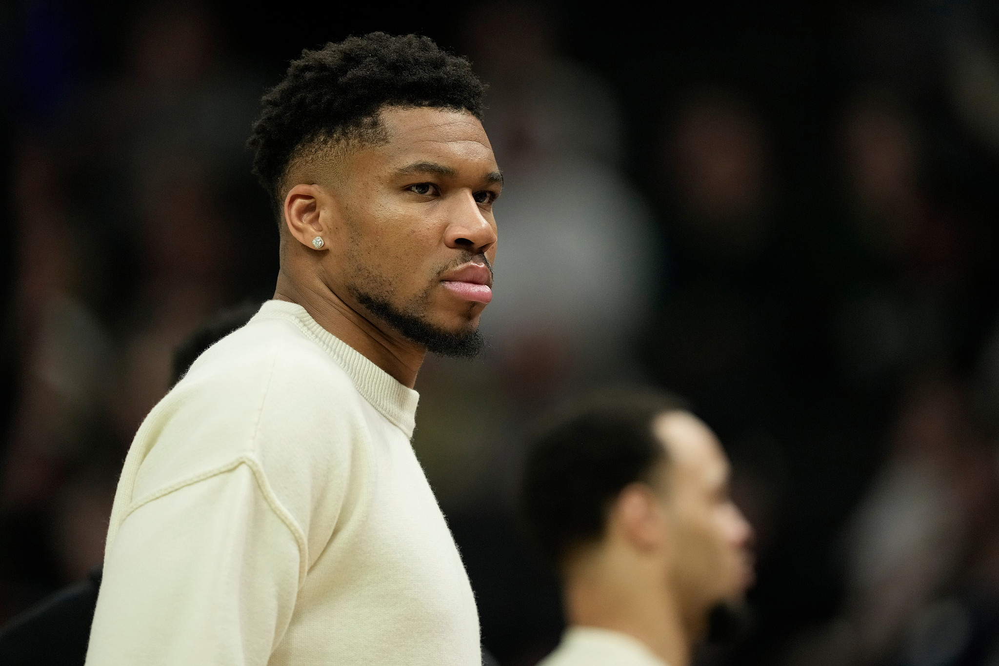 雄鹿队记：字母哥已康复 预计在对阵公牛比赛中复出